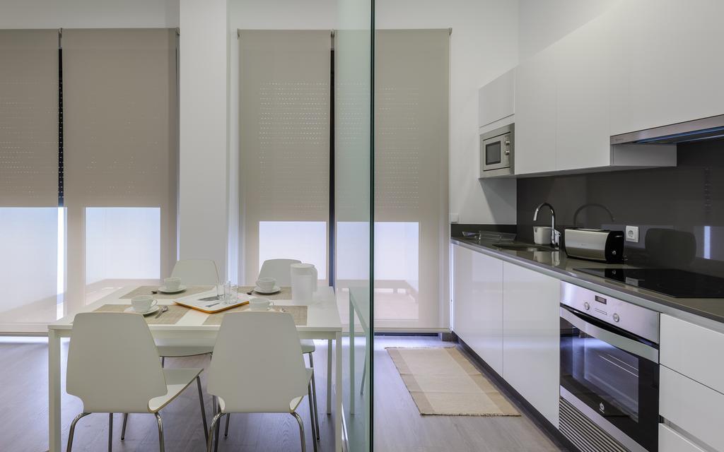 Apartment Lanceata A Revolta